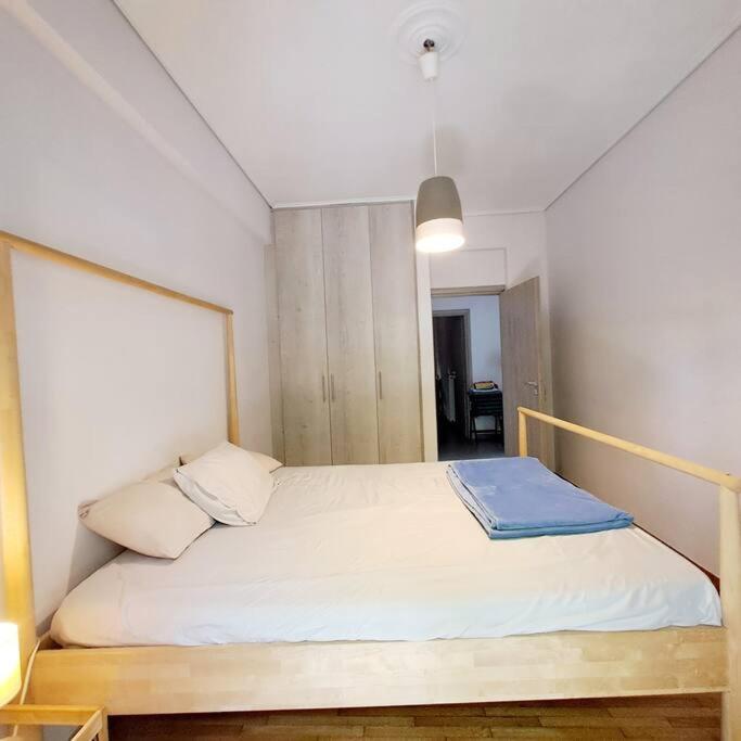 20' From The Airport,20' From The Center Of Athens Appartement Buitenkant foto